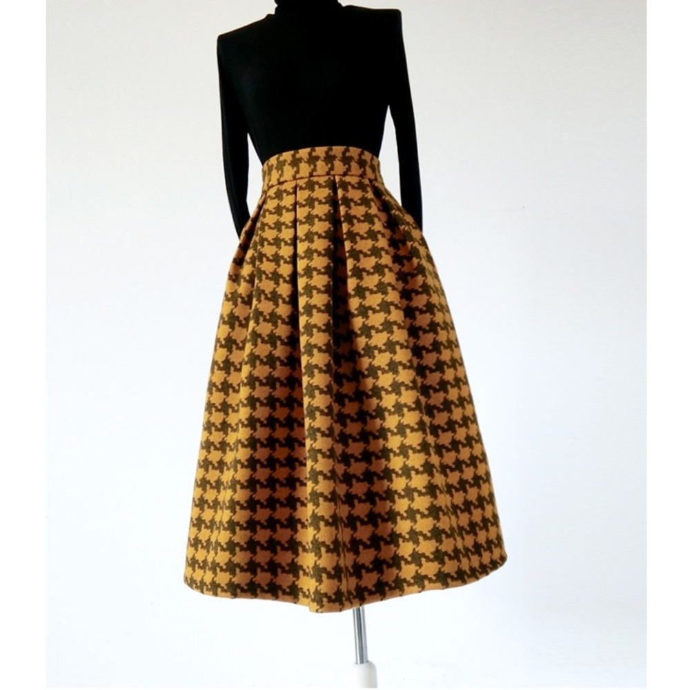 Winter Yellow Houndstooth Skirt, size M